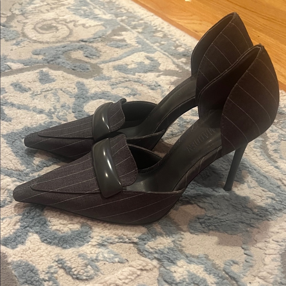 Steve Madden Gray Pinstripe Heels